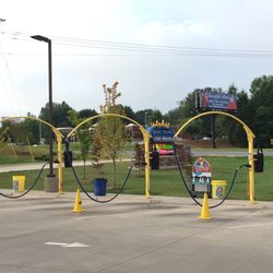 Royal Car Wash - Vacuums for your dirty car