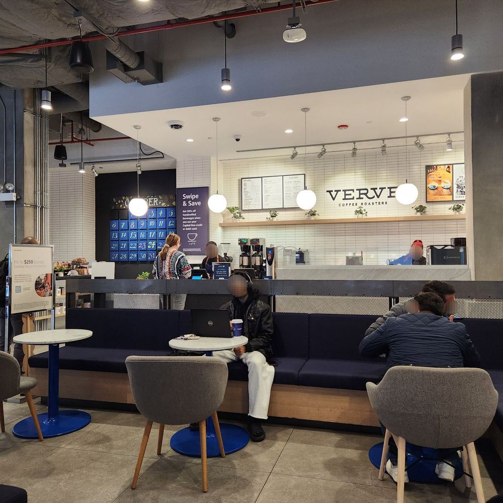 Capital One Café - Lobby - Banks & Credit Unions Near Me - Chicago, Illinois