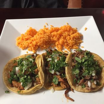 Chilo's Mexican Grill - 3 taco dinner $9.50, really? - Mexican Near Me - Crystal Lake, Illinois Chilo's Mexican Grill - 3 taco dinner $9.50, really? - Mexican Near Me - Crystal Lake, Illinois
