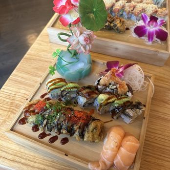Sushi Nova - Fire Dragon Roll, Hokkai Roll, salmon nigiri - Sushi Bars Near Me - Chicago, Illinois Sushi Nova - Fire Dragon Roll, Hokkai Roll, salmon nigiri - Sushi Bars Near Me - Chicago, Illinois