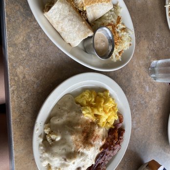 Mukilteo's Speedway Cafe - Pulled pork breakfast burrito and biscuits and gravy - American Near Me - Mukilteo, Washington