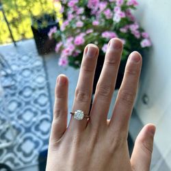 Photo of the engagement ring.