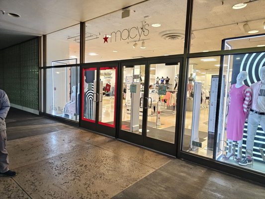 Ala Moana Center by null