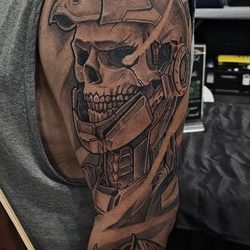 Spiritual Healing Tattoos - Biomechanical skull also part of the 3rd place biomechanical trophy from Ink con.