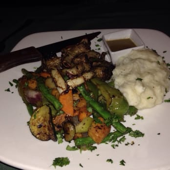 The Polo Inn - Half rack of lamb w/mixed vegetables. Very tasty!!! - Bed & Breakfast Near Me - Chicago, Illinois The Polo Inn - Half rack of lamb w/mixed vegetables. Very tasty!!! - Bed & Breakfast Near Me - Chicago, Illinois
