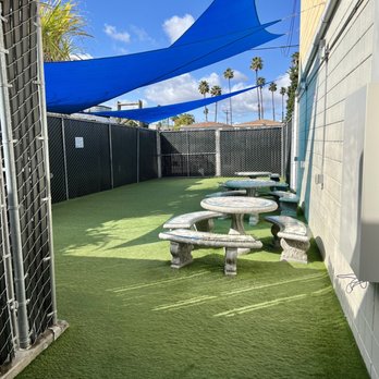 Grande Laundry Place - Outside chill zone - Laundromat Near Me - Escondido, California Grande Laundry Place - Outside chill zone - Laundromat Near Me - Escondido, California