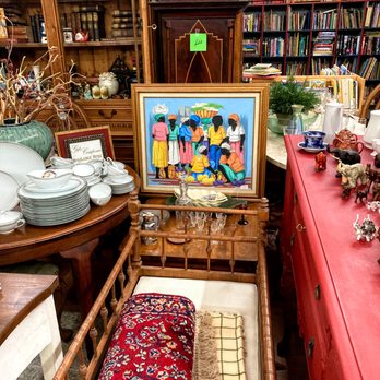 Chuckles Favorite Things - Antiques Near Me - Hobe Sound, Florida