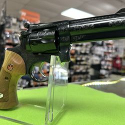 Asgard Arms - Smith and wesson