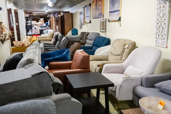 GIANT TIGER STORES - Updated January 2025 - 11 Photos - 1015 Central