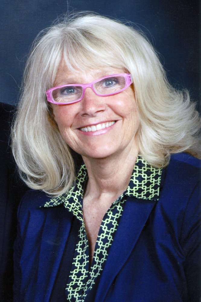 CLAUDIA WARD TREMAINE REAL LIVING REAL ESTATE 512 E Grand Blanc Rd