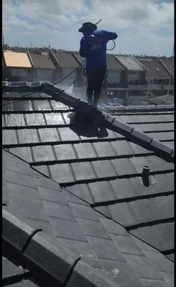 Slide of Reyes Roofing