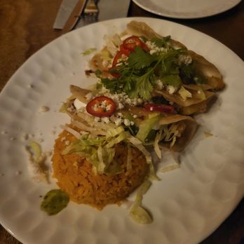 Con Amor - Tacos dorados - Bars Near Me - Napa, California