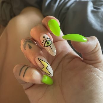 Dip Nails - Look how bad ass these are! Hand painted! - Nail Salons Near Me - Salem, Oregon