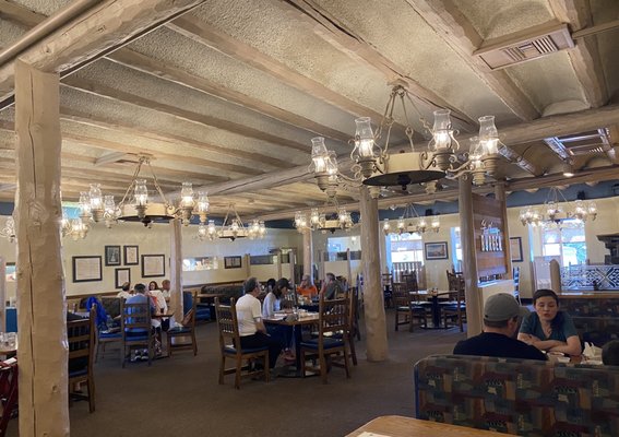 Fred Harvey Tavern by null