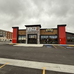 Wingers - Front of building