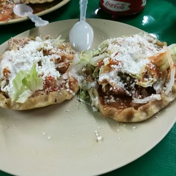 El León De Echeveste - Mexican Near Me - León, GUA