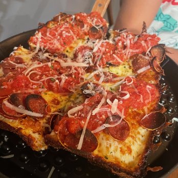 Good Pie - Detroit Pepperoni - 8x10 inch- 4 slices - Pizza Near Me - Las Vegas, Nevada Good Pie - Detroit Pepperoni - 8x10 inch- 4 slices - Pizza Near Me - Las Vegas, Nevada