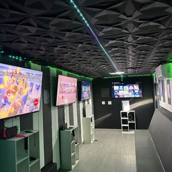 Bet Mobile Gaming - Game trailer set up and ready for the event to start - Game Truck Rental Near Me - Winchester, California Bet Mobile Gaming - Game trailer set up and ready for the event to start - Game Truck Rental Near Me - Winchester, California