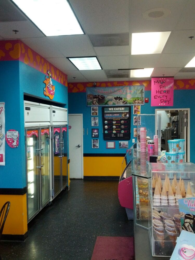 MAGGIE MOO’S ICE CREAM AND TREATERY CLOSED Ice Cream & Frozen Yogurt 6879 S Vine St