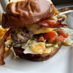 Pretzel Beer Cheese Burger 3po