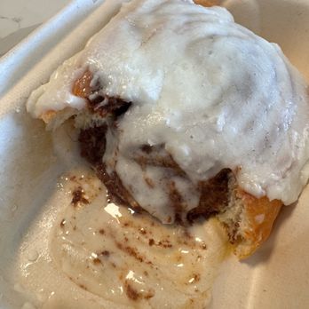 Cinnamon Roll Place - Autumn Special: Pumpkin Cinnamon Roll - Bakeries Near Me - Kihei, Hawaii Cinnamon Roll Place - Autumn Special: Pumpkin Cinnamon Roll - Bakeries Near Me - Kihei, Hawaii