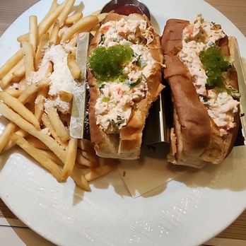 Lighthouse - Lobster roll - Breakfast & Brunch Near Me - Newport Beach, California