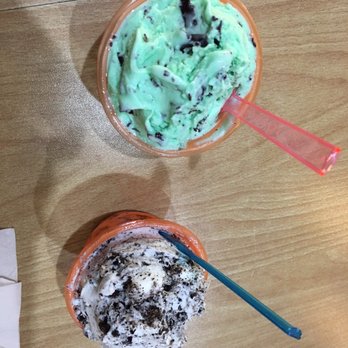 Hello Gelato - Mint and cookies and cream ice cream - Gelato Near Me - Pasadena, California Hello Gelato - Mint and cookies and cream ice cream - Gelato Near Me - Pasadena, California