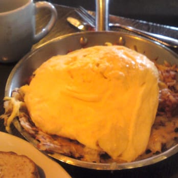 Honey-Jam Cafe - Corned Beef Hash Skillet - Cafes Near Me - Bolingbrook, Illinois Honey-Jam Cafe - Corned Beef Hash Skillet - Cafes Near Me - Bolingbrook, Illinois
