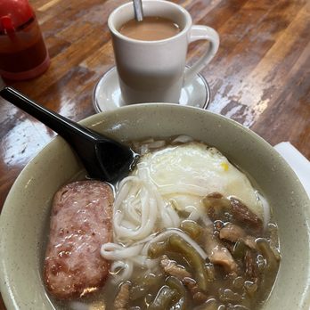 Tak Kee Lee - Breakfast noodle soup with milk tea ($9.95) Rice noodle, preserved veggie with meat, luncheon meat - Chinese Near Me - San Francisco, California Tak Kee Lee - Breakfast noodle soup with milk tea ($9.95) Rice noodle, preserved veggie with meat, luncheon meat - Chinese Near Me - San Francisco, California