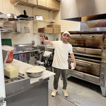 Lucky's Pizza - Lucky pizza kitchen - Pizza Near Me - Canoga Park, California Lucky's Pizza - Lucky pizza kitchen - Pizza Near Me - Canoga Park, California