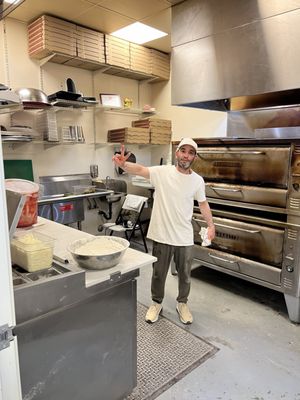 Lucky's Pizza by null