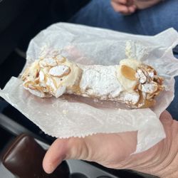 Cannoli