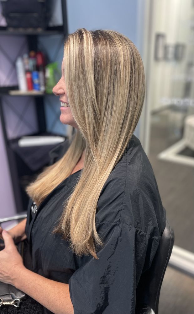 Marcie Fuller Hair Logo