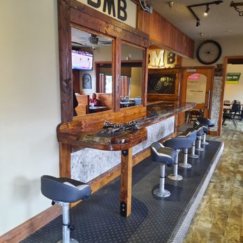 BARREL MOUNTAIN PIZZA & PINTS - Updated October 2025 - 75 Photos & 69 ...