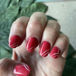 Strand The & Simply Nails