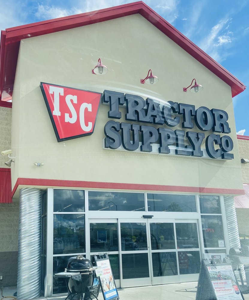 TRACTOR SUPPLY Updated October 2024 11 Reviews 3301 Willow Creek