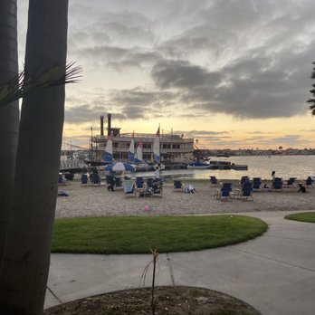 Bahia Resort Hotel - Saturday Sunset, can't spell Good without GOD look at those creamy yellow colors!!! - San Diego, CA