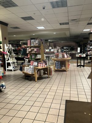Barnes & Noble by null