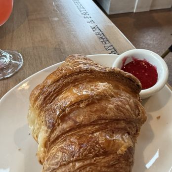 La Provence - Cedar Hills Crossing - Breakfast & Brunch Near Me - Beaverton, Oregon La Provence - Cedar Hills Crossing - Breakfast & Brunch Near Me - Beaverton, Oregon