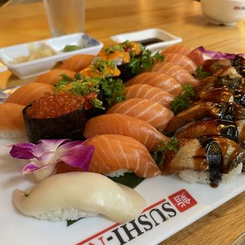 Sushi Nova - Salmon, Salmon Roe, White Tuna, Eel - Sushi Bars Near Me - Chicago, Illinois