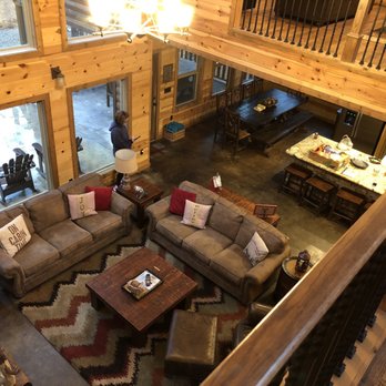 Blue Beaver Luxury Cabins - Hotels Near Me - Broken Bow, Oklahoma