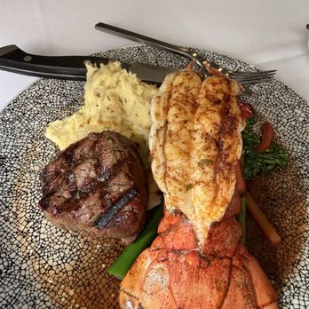 Leo's - Surf & Turf - Seafood Near Me - Grand Rapids, Michigan