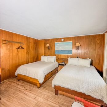 William & Garland Motel - #6: Your Spacious Retreat with Two Full Beds, Ensuite Bath, and Kitchenette - Hotels Near Me - Atlantic Beach, North Carolina William & Garland Motel - #6: Your Spacious Retreat with Two Full Beds, Ensuite Bath, and Kitchenette - Hotels Near Me - Atlantic Beach, North Carolina