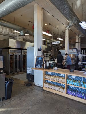 Hank's Bagels by null