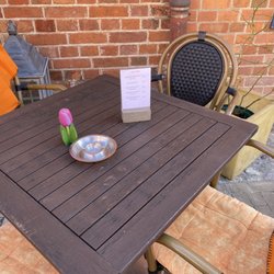 Outdoor seating - Cafe Collage