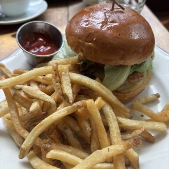 Ben Paris - Wagyu Burger - New American Near Me - Seattle, Washington Ben Paris - Wagyu Burger - New American Near Me - Seattle, Washington