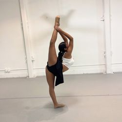 Bloom Dance Movement