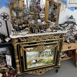 Route 66 Trendy Thrifts - Display