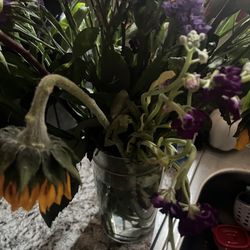Edible Arrangements - Dead flowers again
