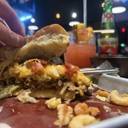 Bacon Mac n cheese burger
